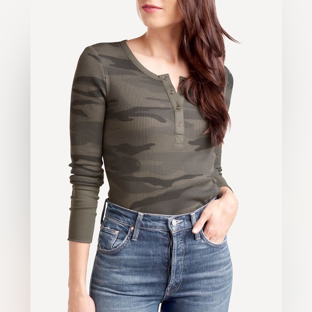 Splendid Henley Forever Camo Thermal Top Size M